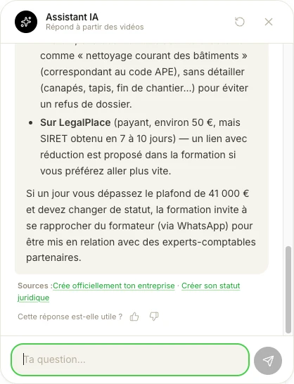 Fin d'une réponse de l'assistant, avec les chapitres sources et les boutons pouce levé et pouce baissé